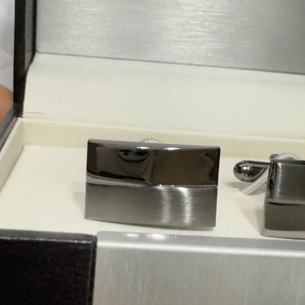 Geoffrey Beene Black Gunmetal Cufflinks In Box Medal Man Polished Stainless